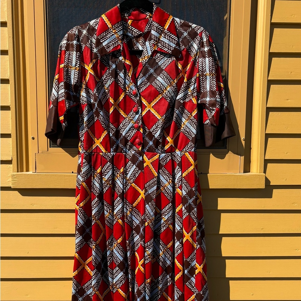Retro Geometric Shirt Dress Handmade Red Gold Buttons Trellis Holiday Party Chic - Picture 5 of 12